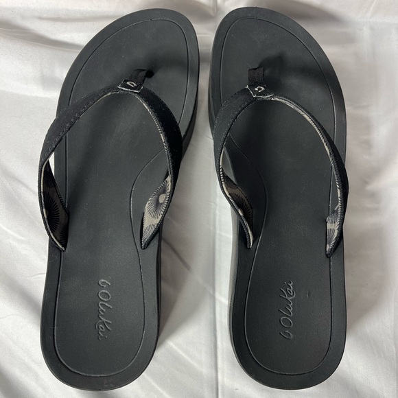 OluKai Pi'o Lua wedge sandals in black size 8 - Picture 7 of 7